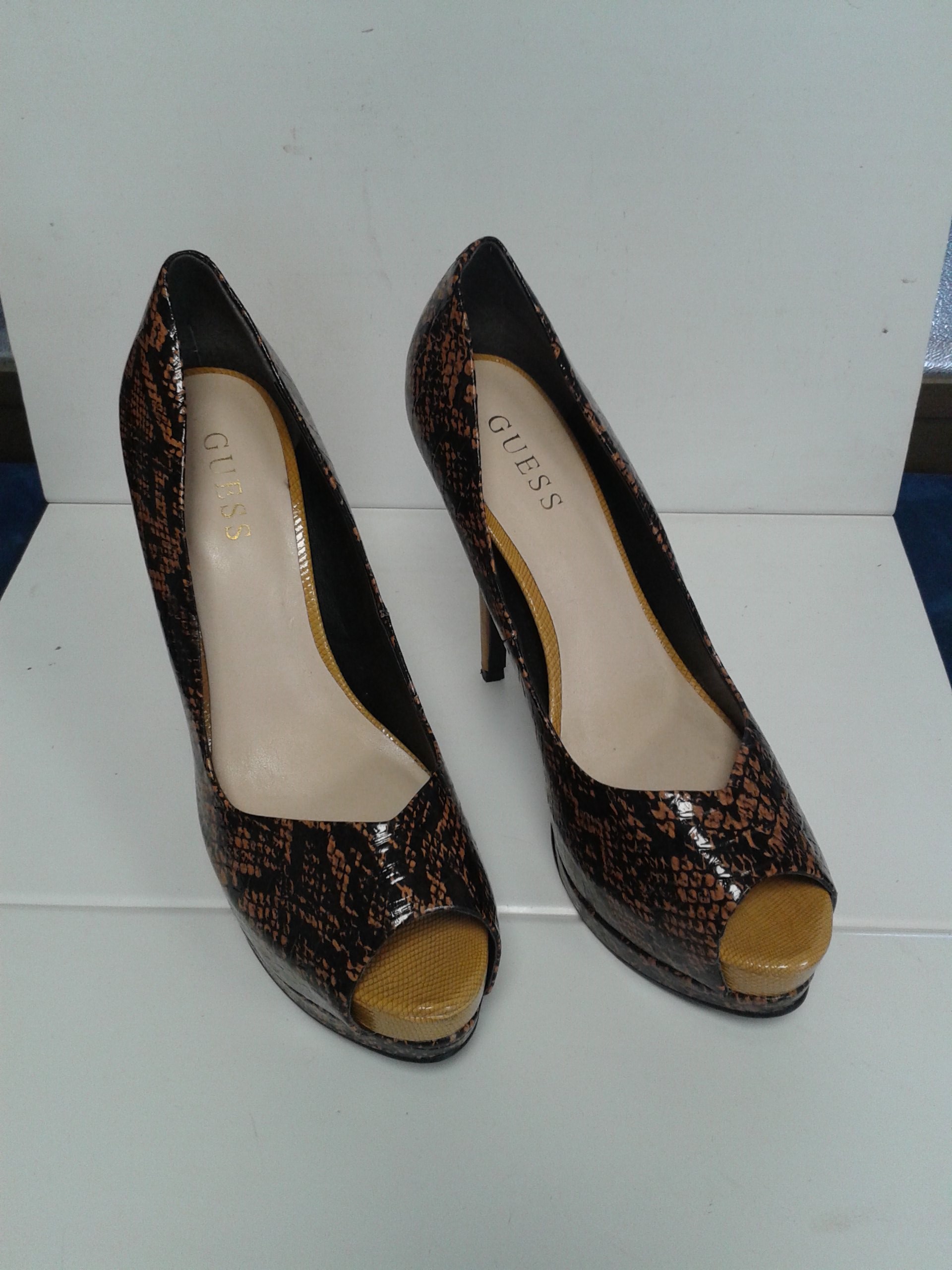 Scarpe donna Guess n. 39 usate Scarpe donna Guess n. 39 usate